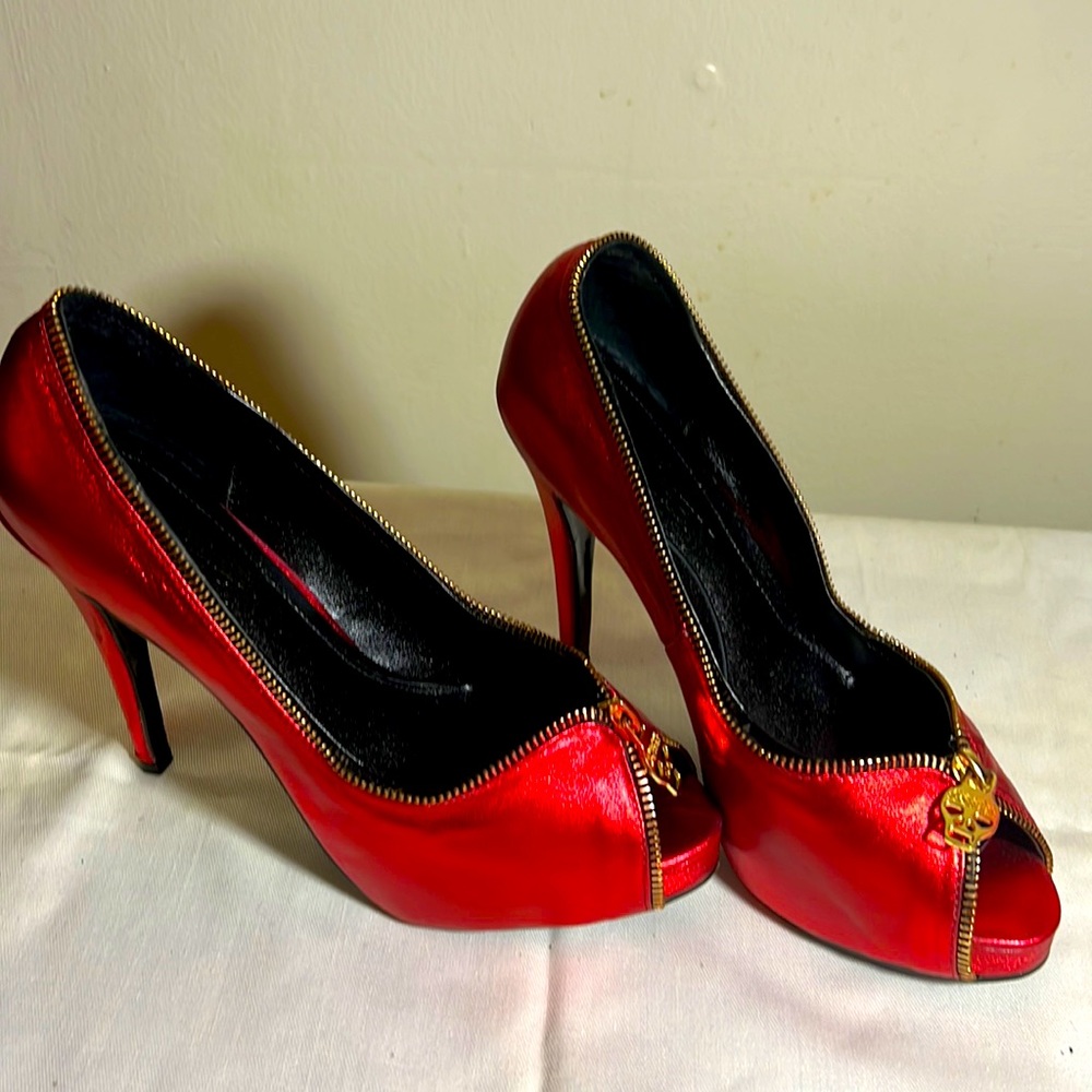 Alexander McQueen Color Red Size 39